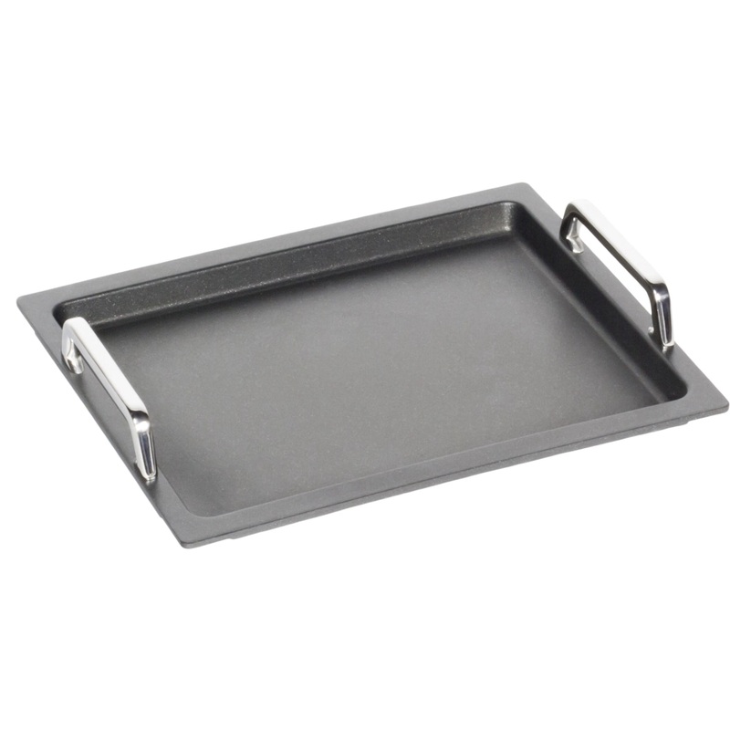 AMT Gastroguss Bratplatte Induktion GN 2/3, H2cm mit Griffen 275.001.262