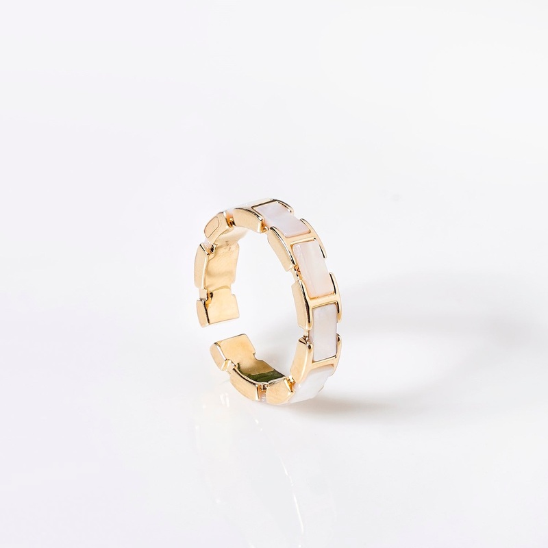 Box Chain Adjustable Gold Gemstone Ring