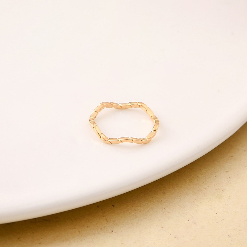 Wavy Minimal Gold Ring