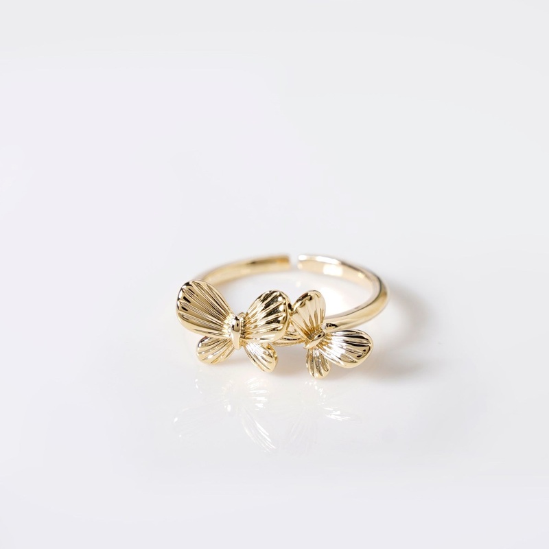 Butterfly Fly Away Adjustable Ring