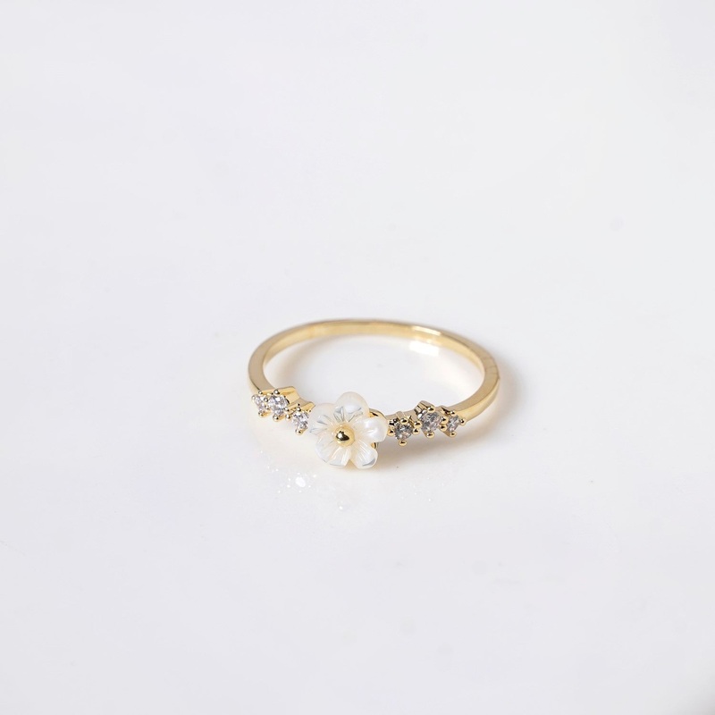 White Periwinkle Dainty Gold Ring