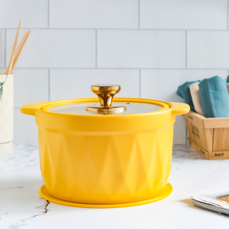 Cooking Pot with Lid Yellow