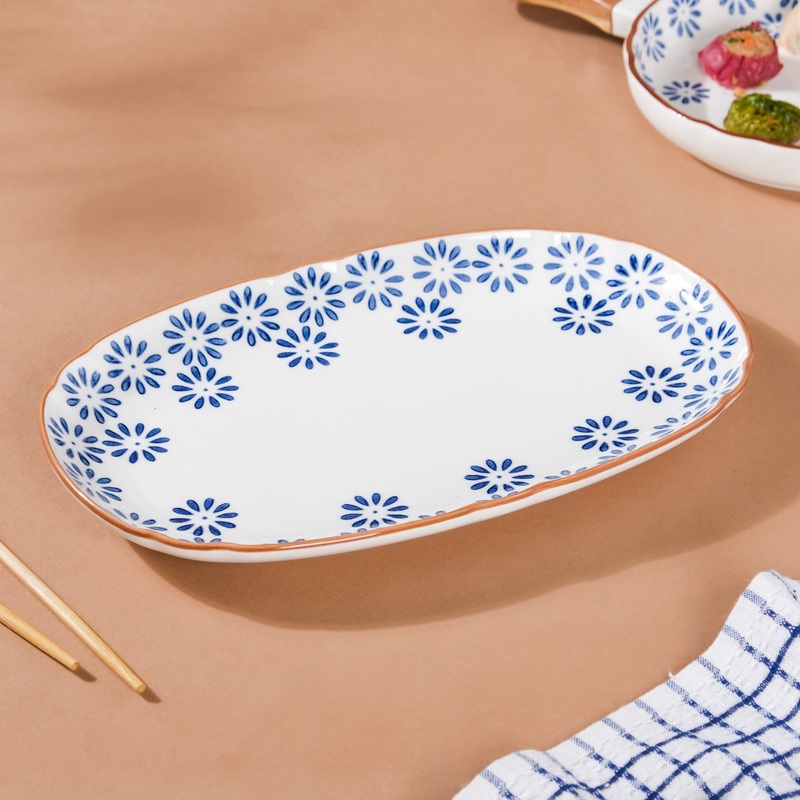 Daisy Long Plate