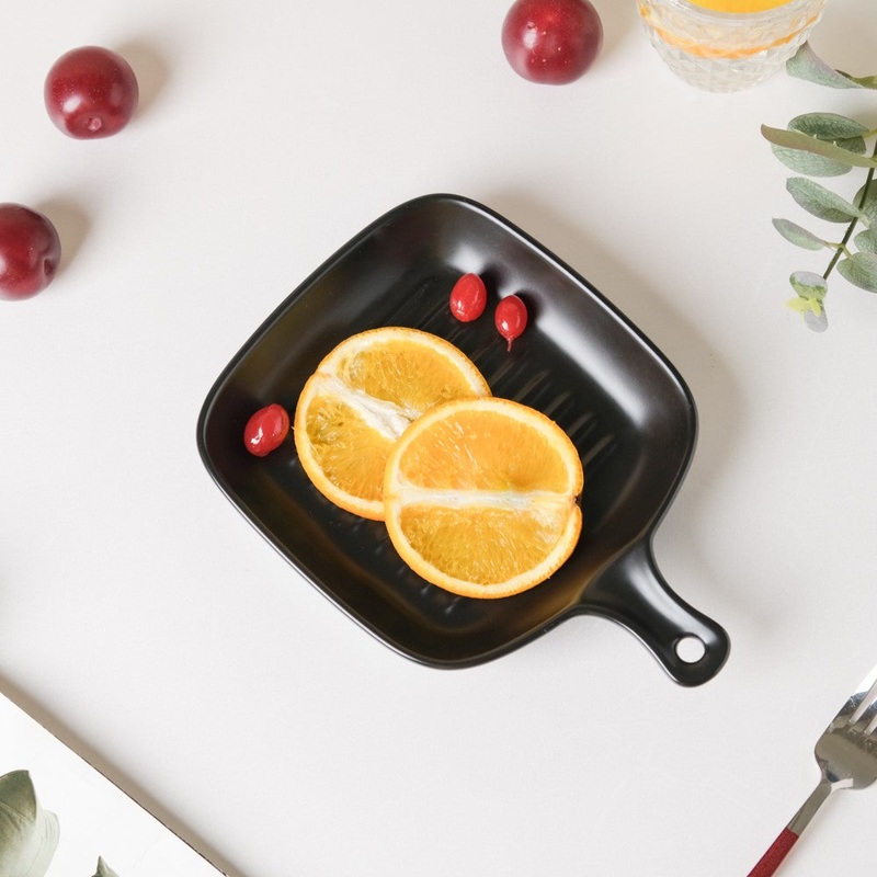 Ribbed Ceramic Baking Plate With Handle Black 250 ml