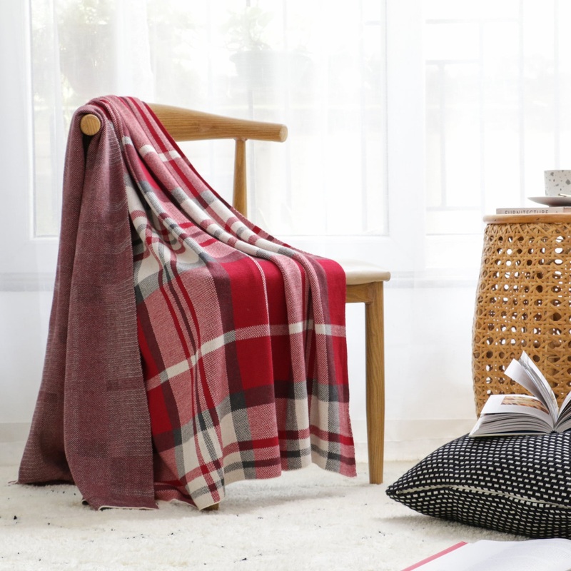 Plaid blanket