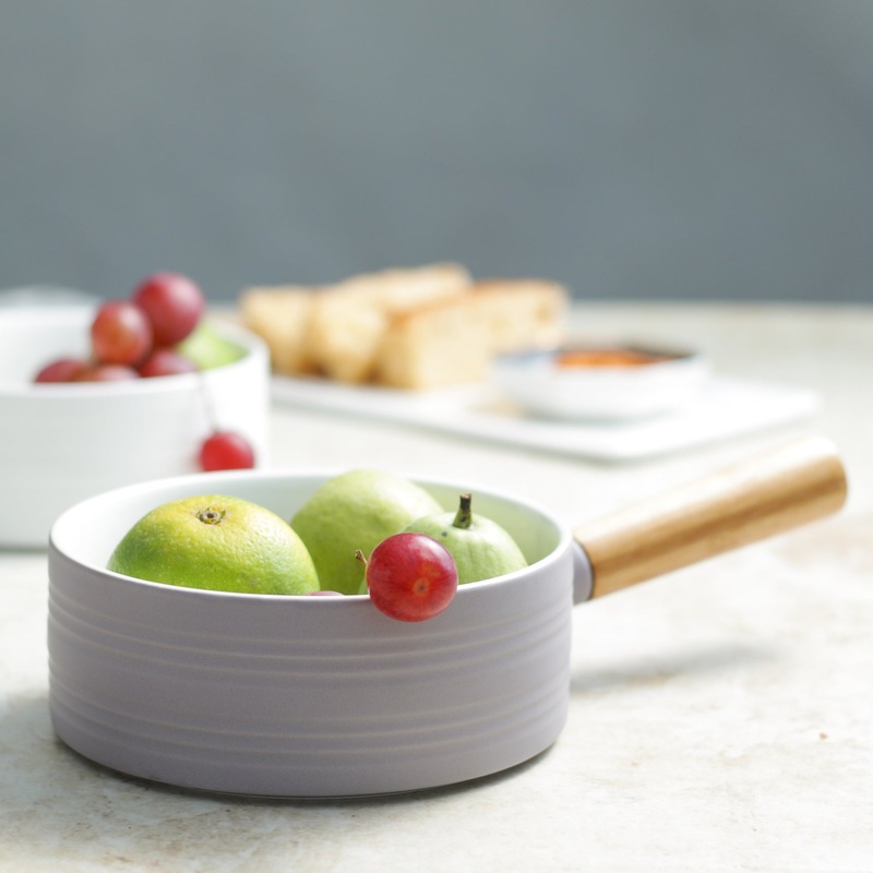 MAGNIFIQUE bowl with bamboo handle - lavender