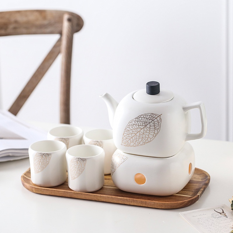 MAGNIFIQUE Tea Set - Natural White and Gold Leaf