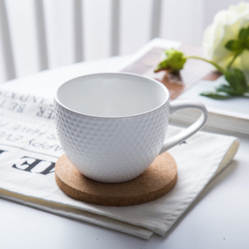 MAGNIFIQUE textured mug with cork coaster - white