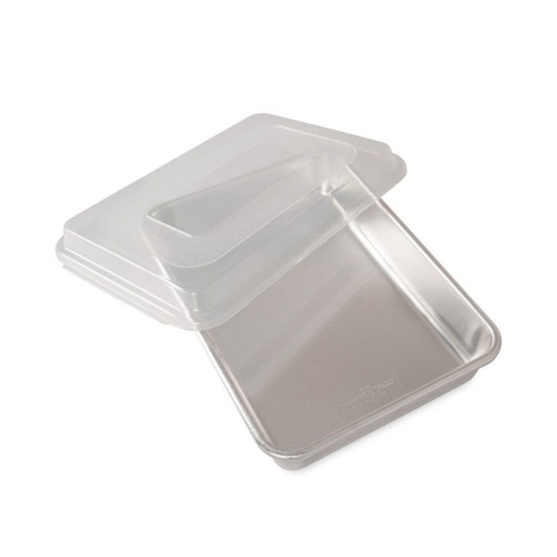 Nordic Ware Naturals 9" x 13" Cake Pan with Lid