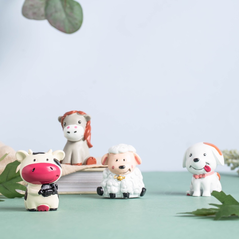 Miniature Farm Animal Showpiece