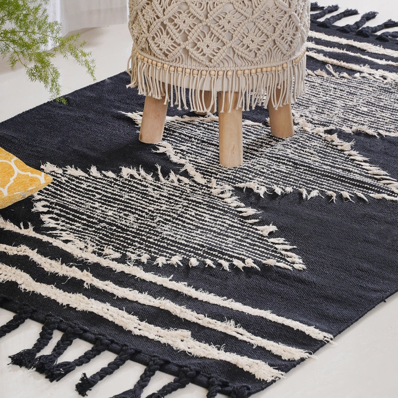 Black Handwoven Carpet for Living Room