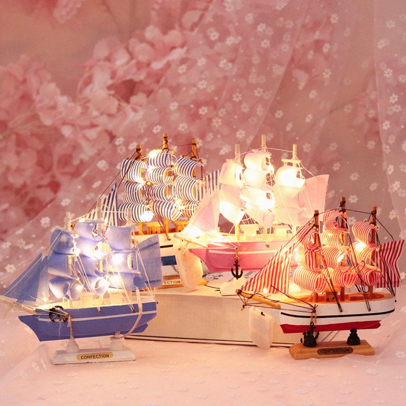 Boat Showpiece