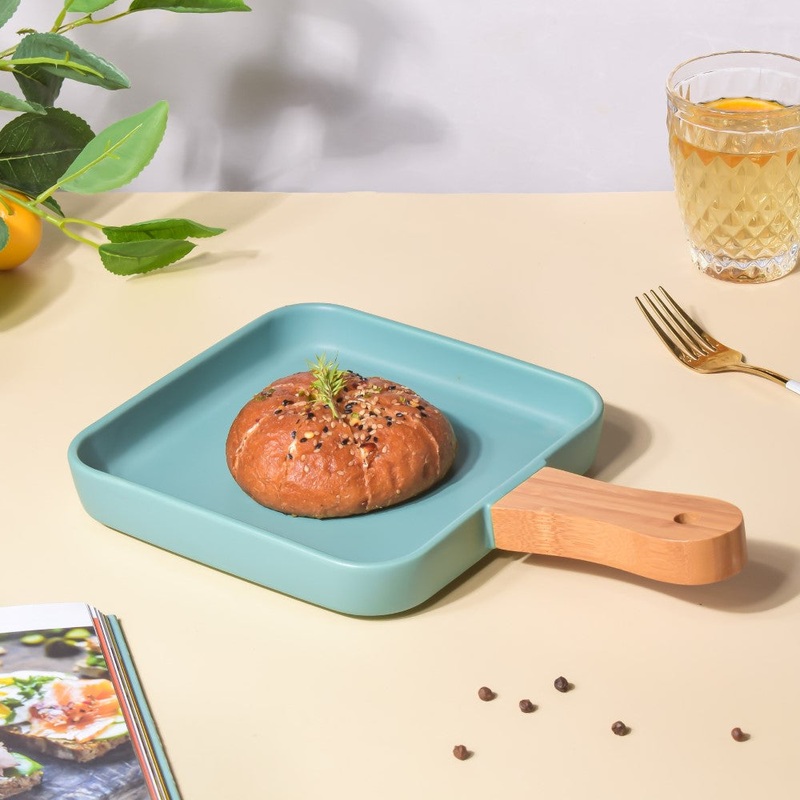 Square Plate With Wooden Handle Green