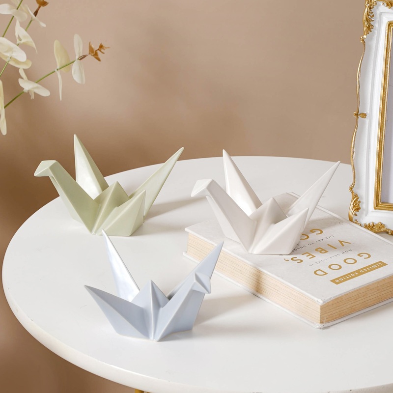 Origami Swan Decor