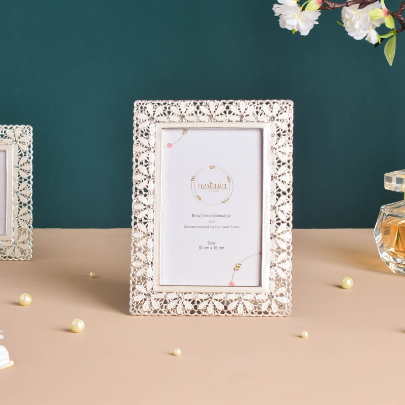 Daisy Photo Frame Medium
