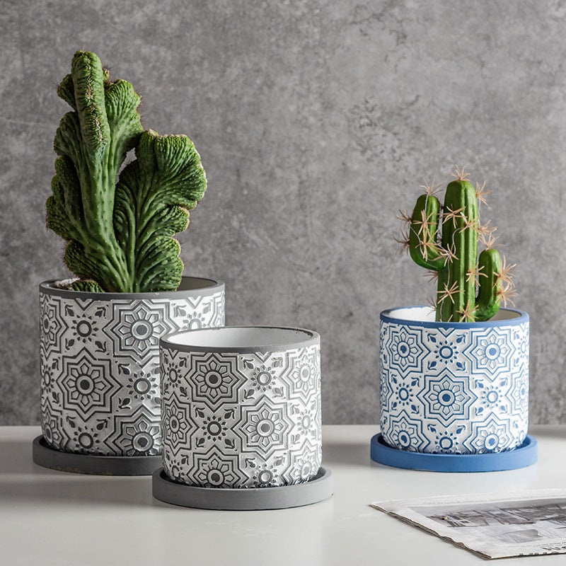 Elegant Ceramic Pot with Plate