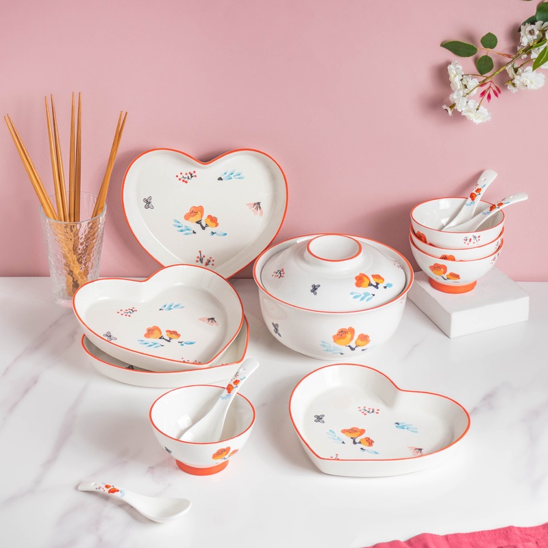 Floral Heart Plates and Pot For 4