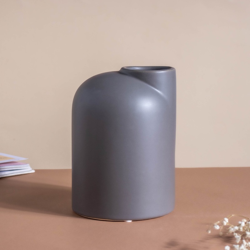 Flugen Grey Ceramic Vase