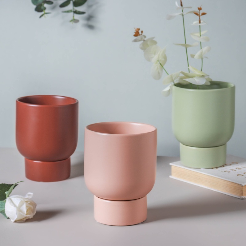 Gloss Finish Planter With Stand