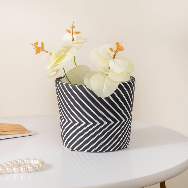Horizontal Chevron Pot Small