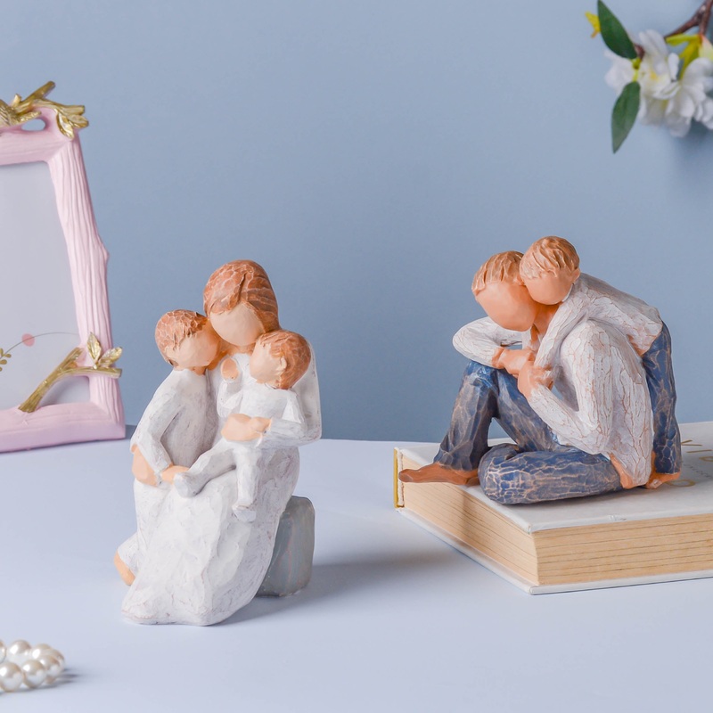 Parent and Child Showpiece
