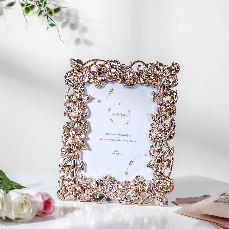 Reminisce Photo Frame