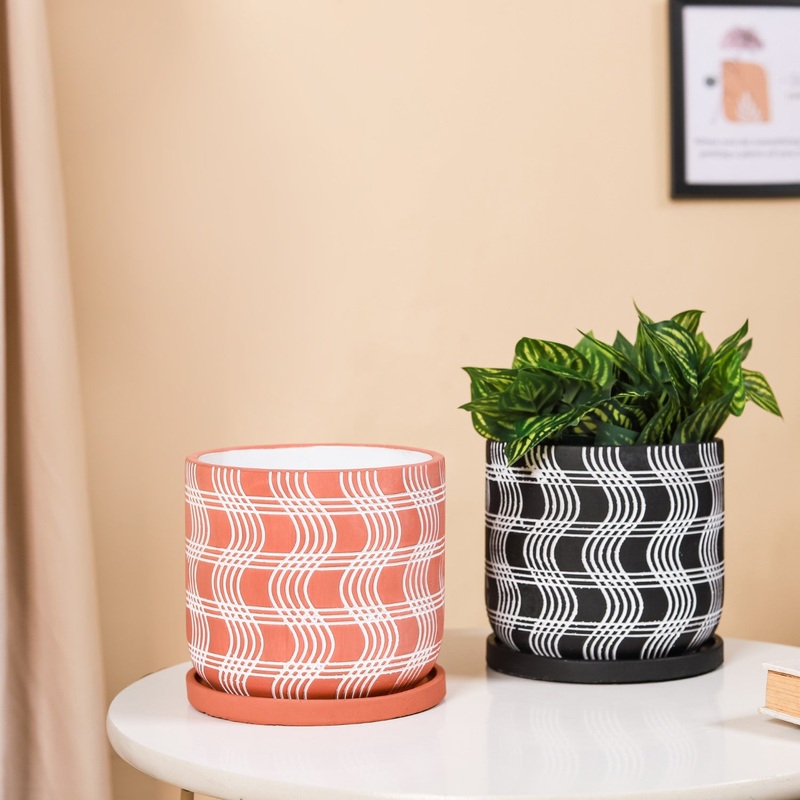 Textured Plant Pot Large