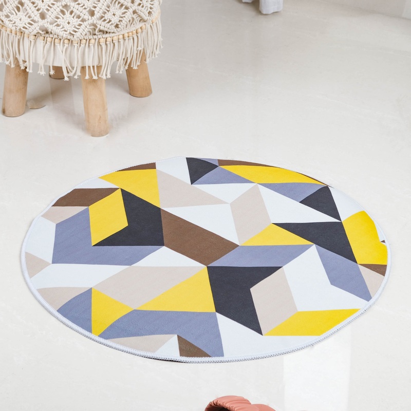 Triangle Pattern Round Rug