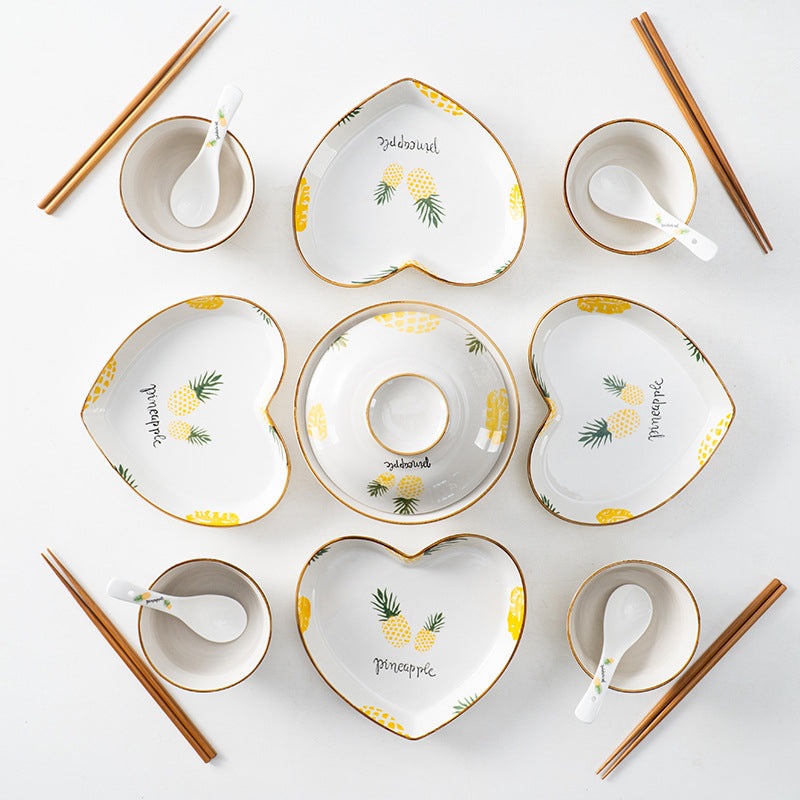 Pineapple Heart Plates and Pot For 4