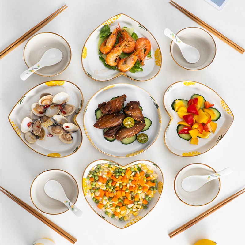 Pineapple Heart Snack Set For 4