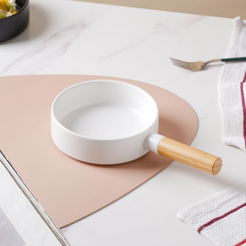 Snow White Baking Pan With Handle