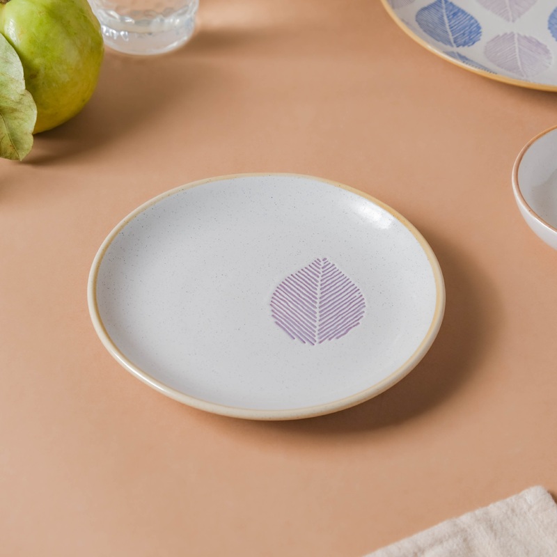 House of Eden Patterned Grey Leaf Plate 6 Inch