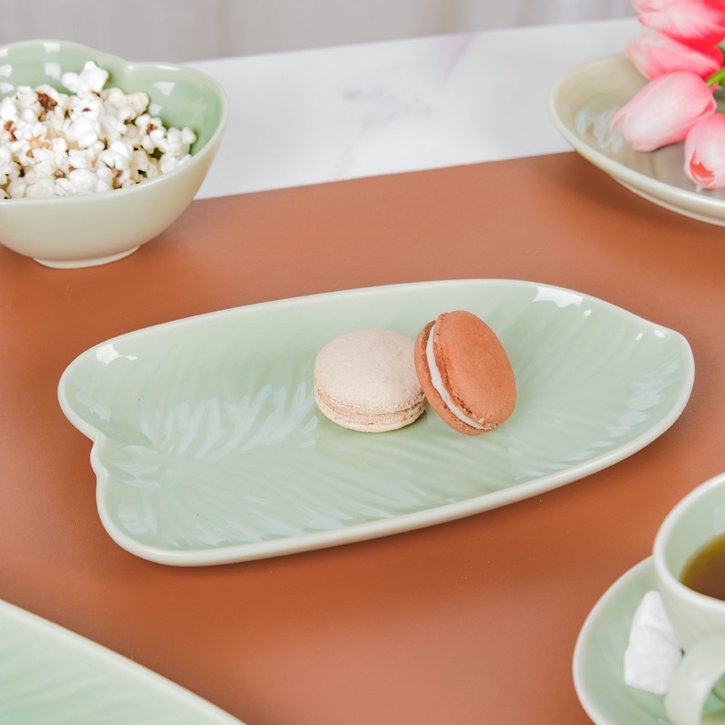 Taro Leaf Platter 10 Inch