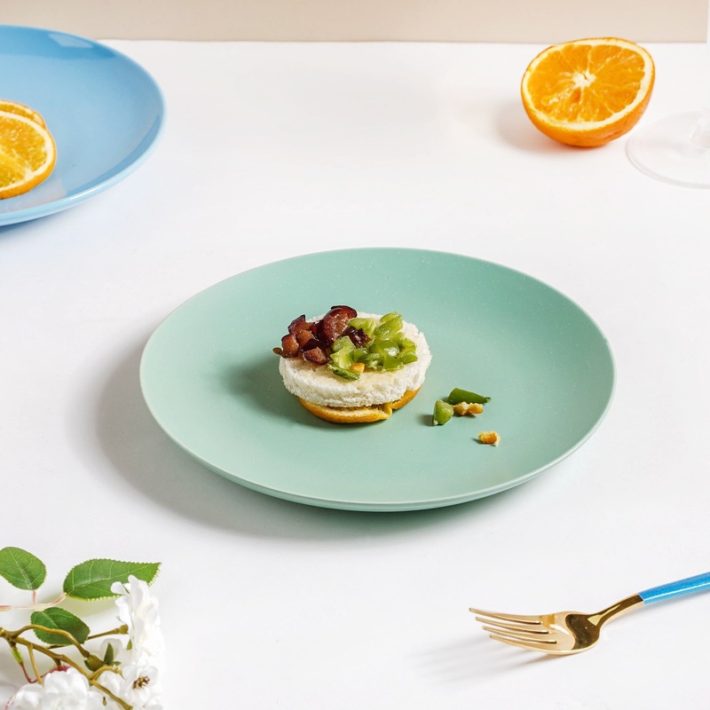 Cloris Matte Green Snack Plate 8 Inch