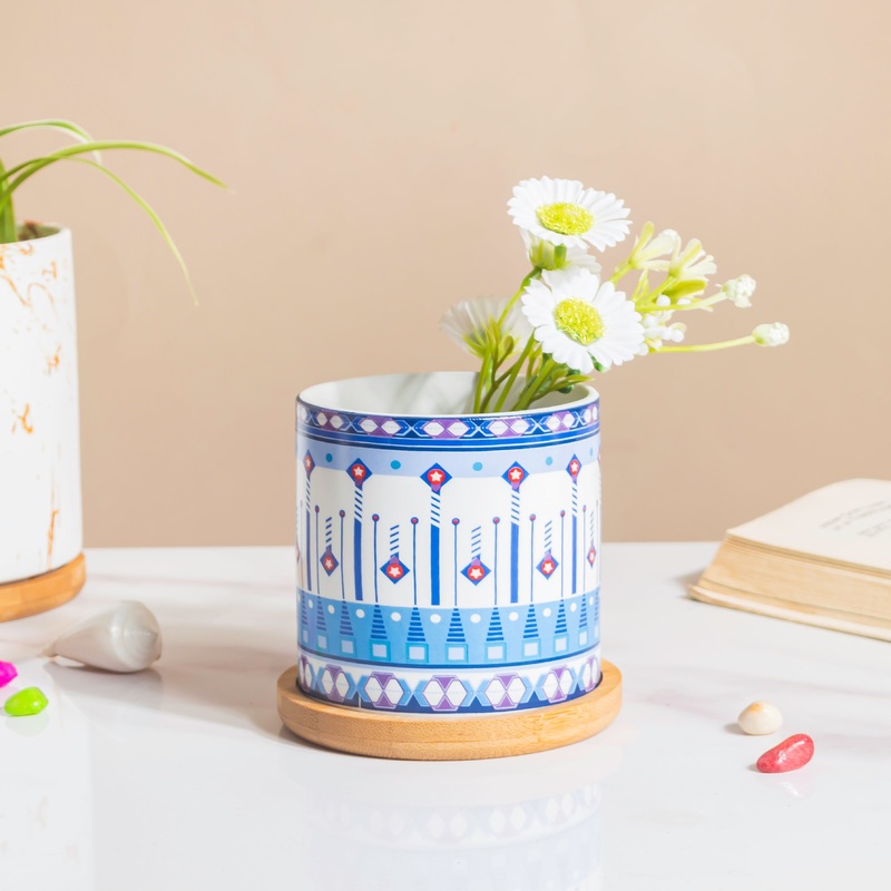 Noor Art Blue And White Planter And Wooden Coaster