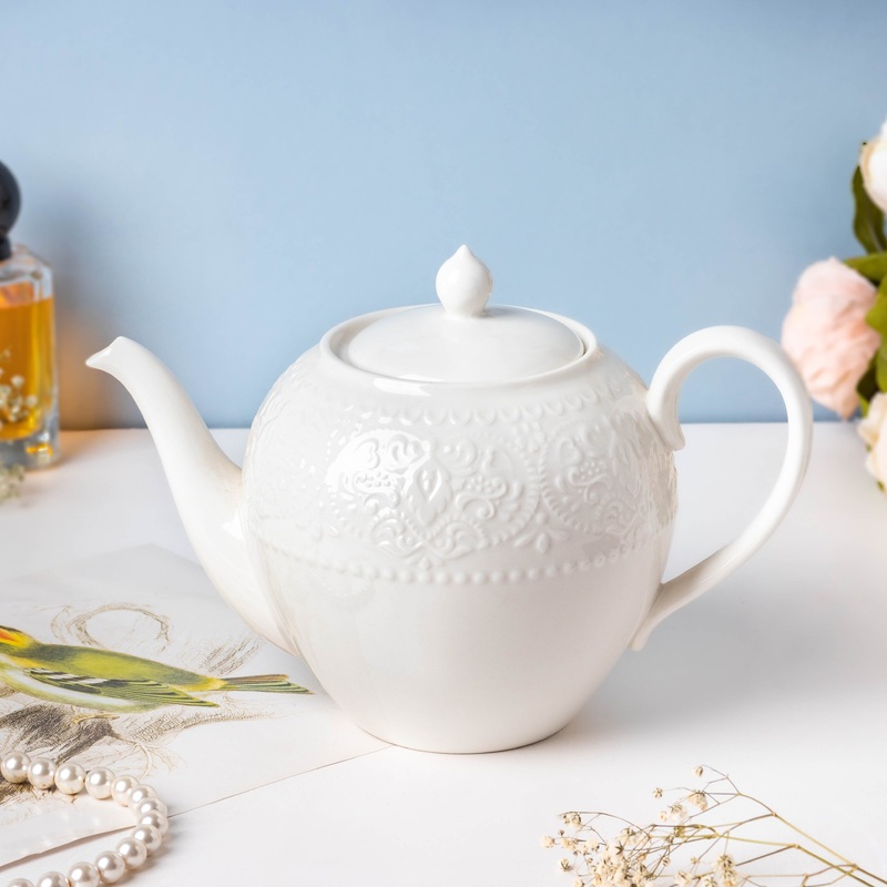Serena White Truffle Floral Textured Teapot 1000 ml