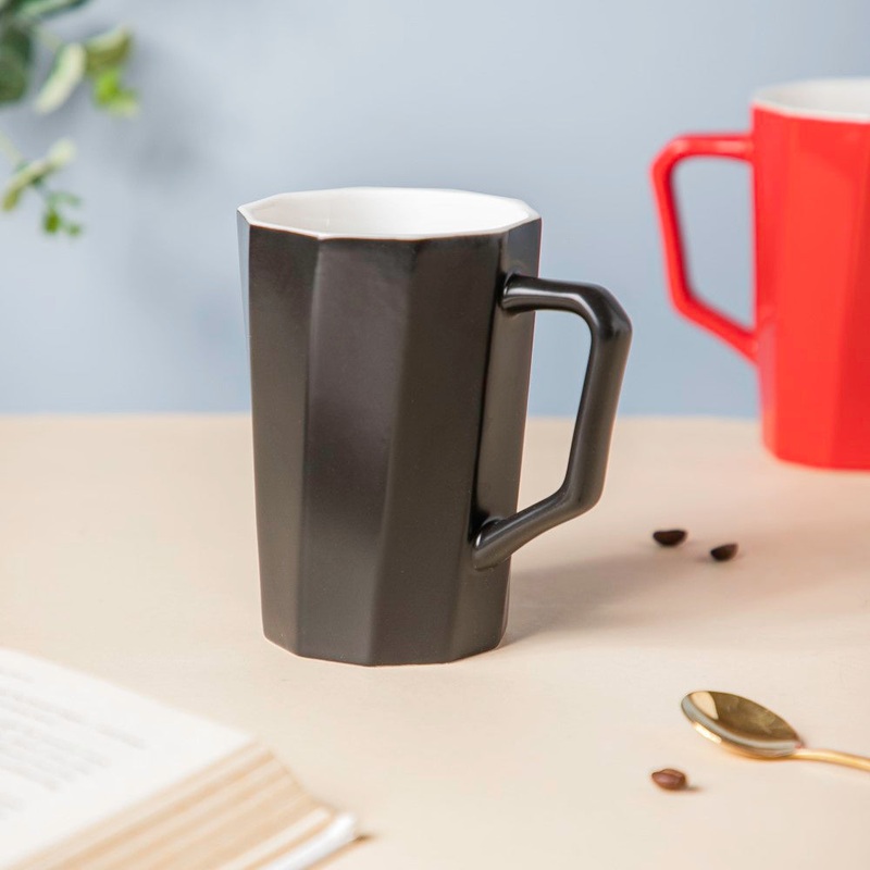 Matt Black Ribbed Mug 350 ml