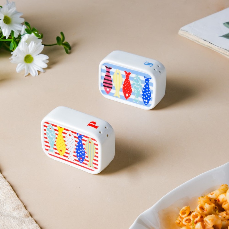 Fish Patterned Ceramic Salt And Pepper Shakers Set