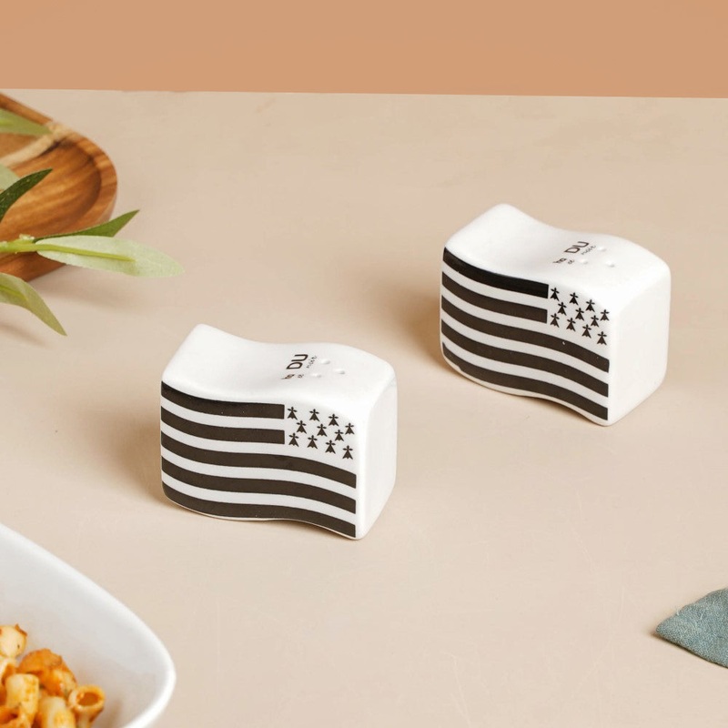Wavy Ceramic Salt And Pepper Shakers Set Black And White