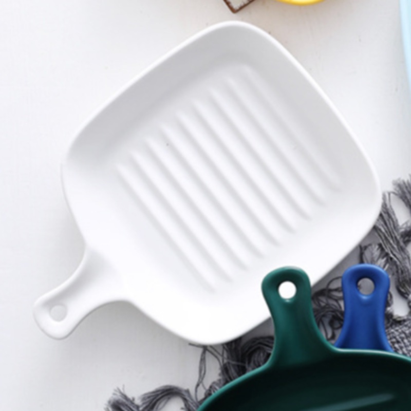 Ribbed Ceramic Baking Plate With Handle White 250 ml