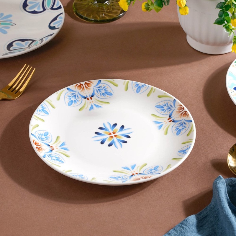Traditional Floral Patterned Plate 8 Inch