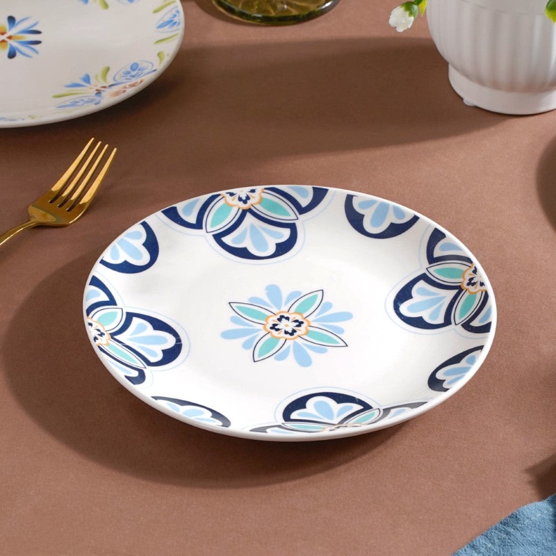 Traditional Flower Design Plate 8 Inch