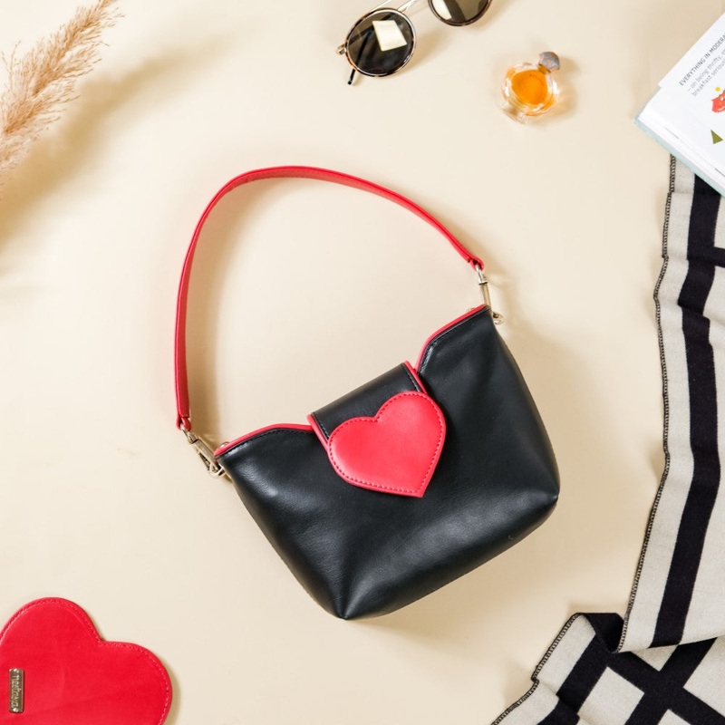Heart Mini Handbag Black And Red