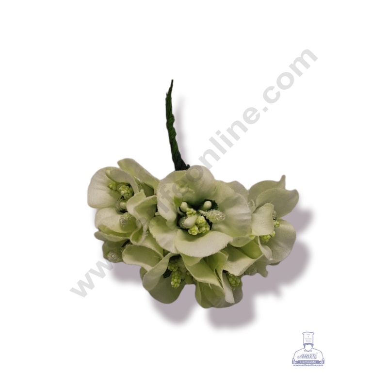 Cake Decor  Medium Blossom Flower With Pollen Bunch of 6 Pcs  White