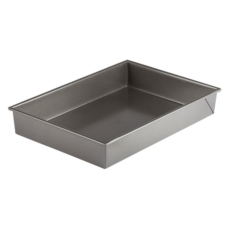 Winco Rectangular Cake Pan, 13" x 9", Aluminized Steel